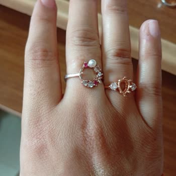 Satın Aldığım Yüzüklerin Taşları Kısa Sürede Düştü, Değişim Ve Daha Sağlam Ürün Talebim Var