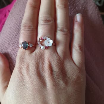 Satın Aldığım Yüzüklerin Taşları Kısa Sürede Düştü, Değişim Ve Daha Sağlam Ürün Talebim Var