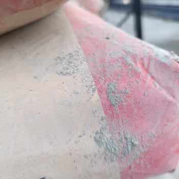 İşçi Sağlığı Ve Güvenliği İhmal Ediliyor: Kirli Ve Uygunsuz Torbalar Sorunu