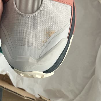 Leke Çıkan Ayakkabı Sonrası Stokta Numaram Kalmadı Mağduriyetim Giderilsin