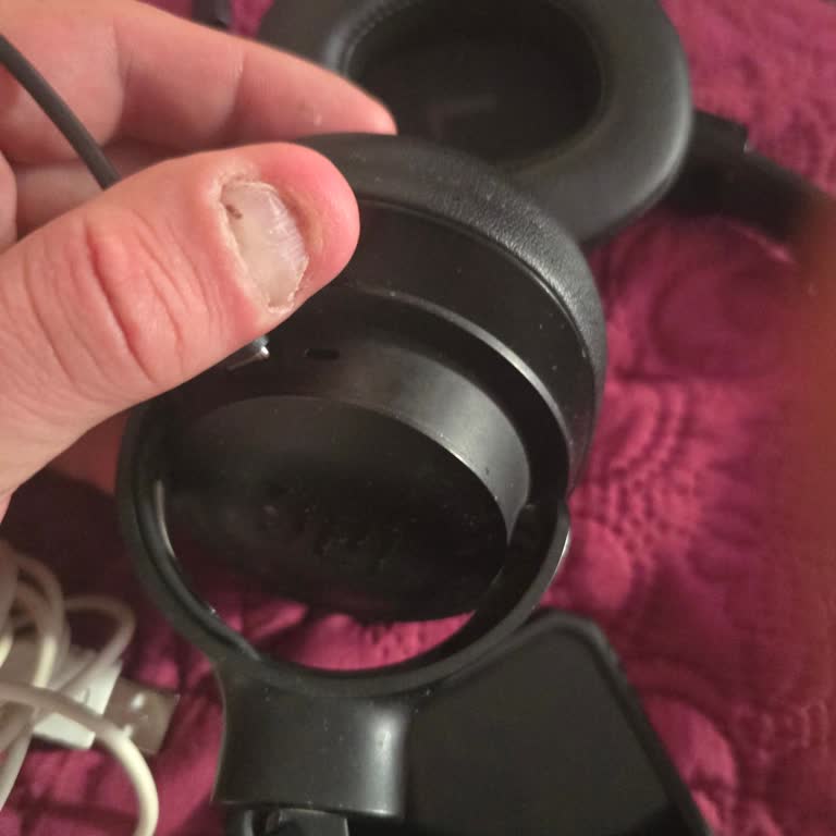 JBL 760nc Kulaklığım Şarj Olmuyor, Müşteri Hizmetlerinden Çözüm Alamıyorum