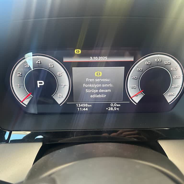 Sıfır Audi A3'te Süregelen Elektronik ve Mekanik Arızalar, Servislerde Çözüm Bulunamıyor