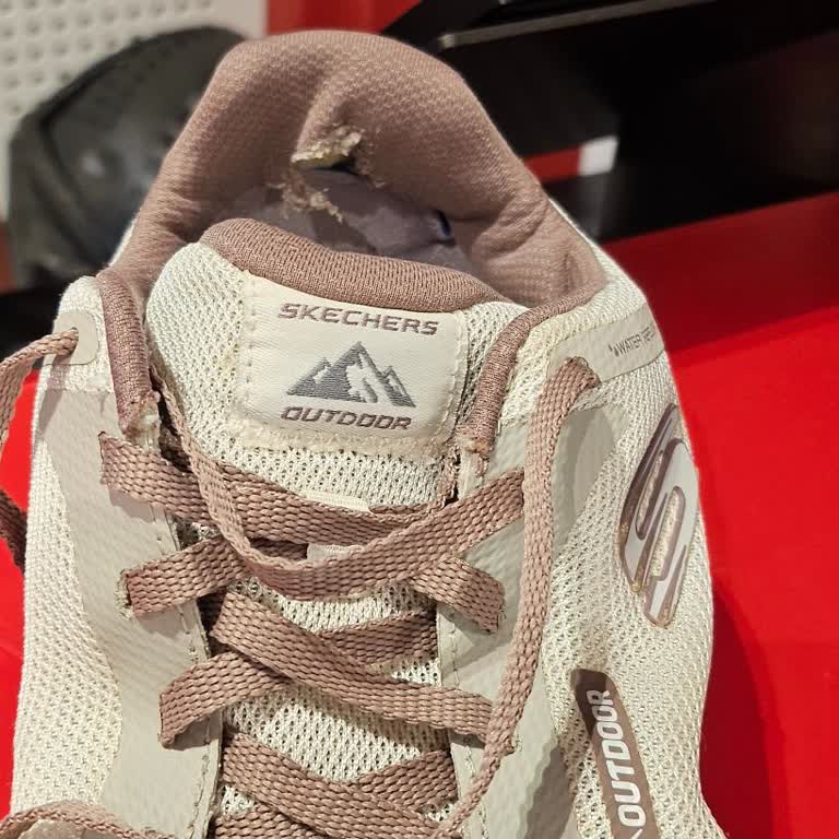 6 Bin TL'lik Ayakkabı 7 Ayda Yırtıldı, Suçlu Ben Oldum!