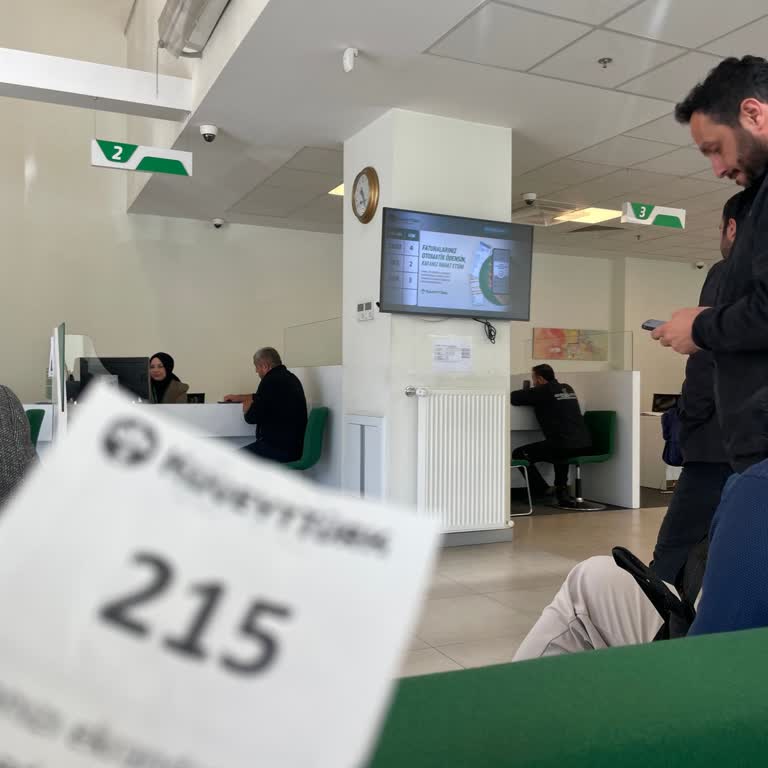 Kuveyt Türk Şubesinde Yetersiz Gişe Hizmeti Ve Uzun Bekleme Süresi