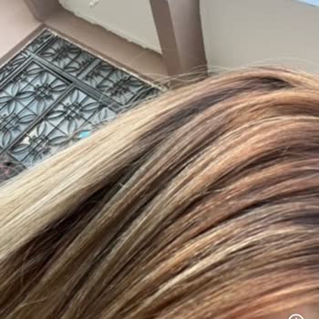 Kuaförde Yanlış Renk Ve Saç Yanması Sonrası Olumsuz Yaklaşım