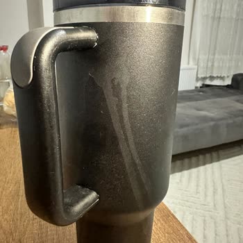 Aldığım Stanley Termos Orijinal Değil, Renk Atıyor Ve Soğuk Tutmuyor!