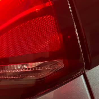 Garanti Kapsamındaki Arka Far Çatlakları İçin Ücretsiz Değişim Talebim Reddedildi