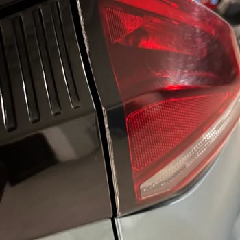 Garanti Kapsamındaki Arka Far Çatlakları İçin Ücretsiz Değişim Talebim Reddedildi