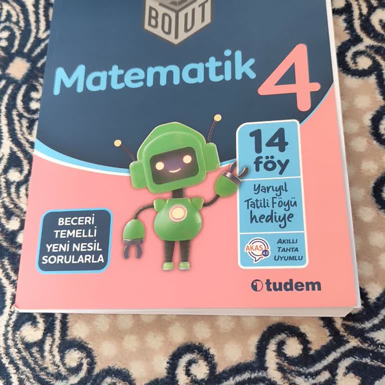 Okulda Yasak Olmasına Rağmen Ek Kitap Alımı Zorunlu Tutuluyor