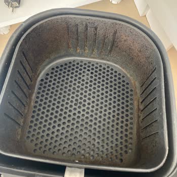 Airfryer Izgarasında Sürekli Yağ Tutma Ve Yanma Sorunu