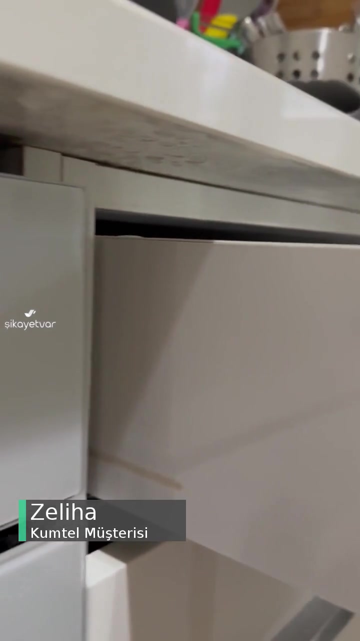 Kumtel Ankastre Fırın Mutfak Dolaplarının Kaplamasını Kaldırdı! videonun kapak resmi