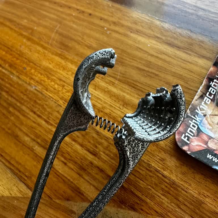 Aynı Üründe Tekrarlanan Kırılma Ve Mağazada Sorumsuz Yaklaşım