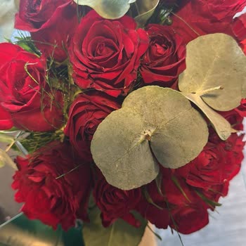 Taze Çiçek'ten Bayat Ürün Ve Yetersiz Müşteri Hizmeti Deneyimi