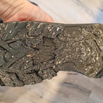 Scooter Ayakkabımın Tabanı Çatladı Su Alıyor Ve Dökülüyor