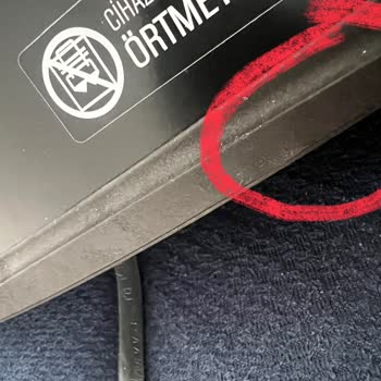 Eksik Parçalı Isıtıcı: Dijital Gösterge Ve Kumanda Yok!