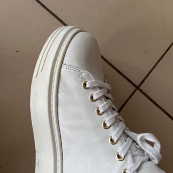 1 Haftada Çatlayan Ayakkabı Ve Yetersiz Müşteri Desteği