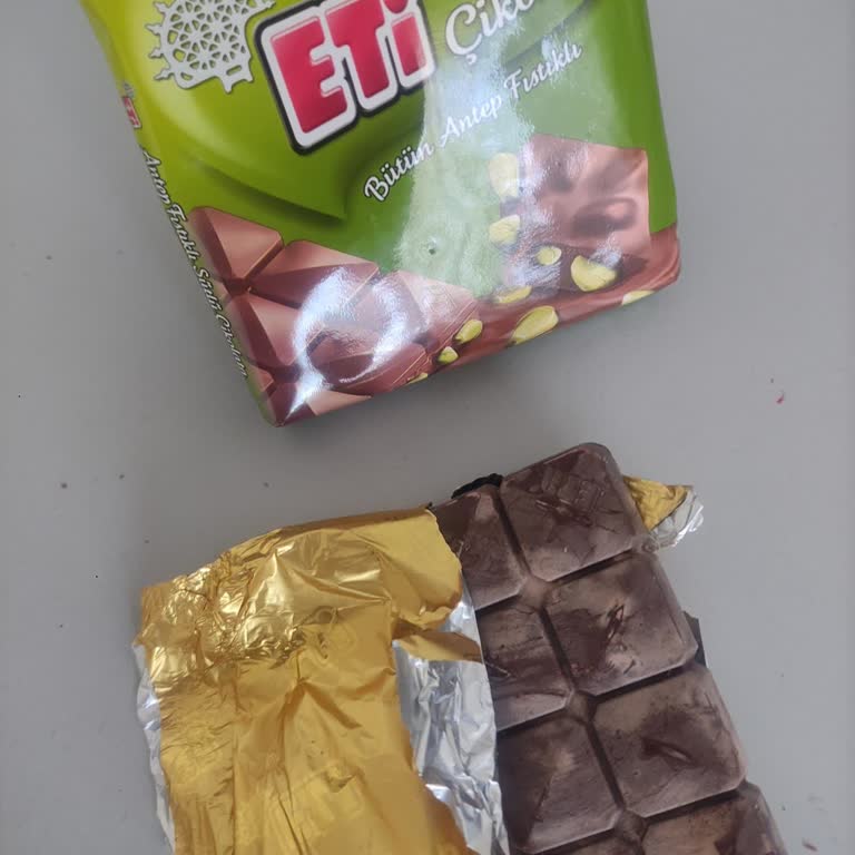 Bozuk Çikolata Mağduriyeti Ve İlgisiz Bakkal Deneyimi