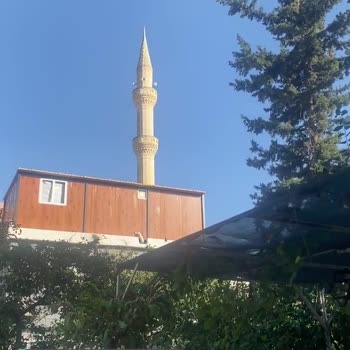 Namık Kemal Hoca Ahmet Yesevi Camii Yüksek Ezan Hoparlörü!