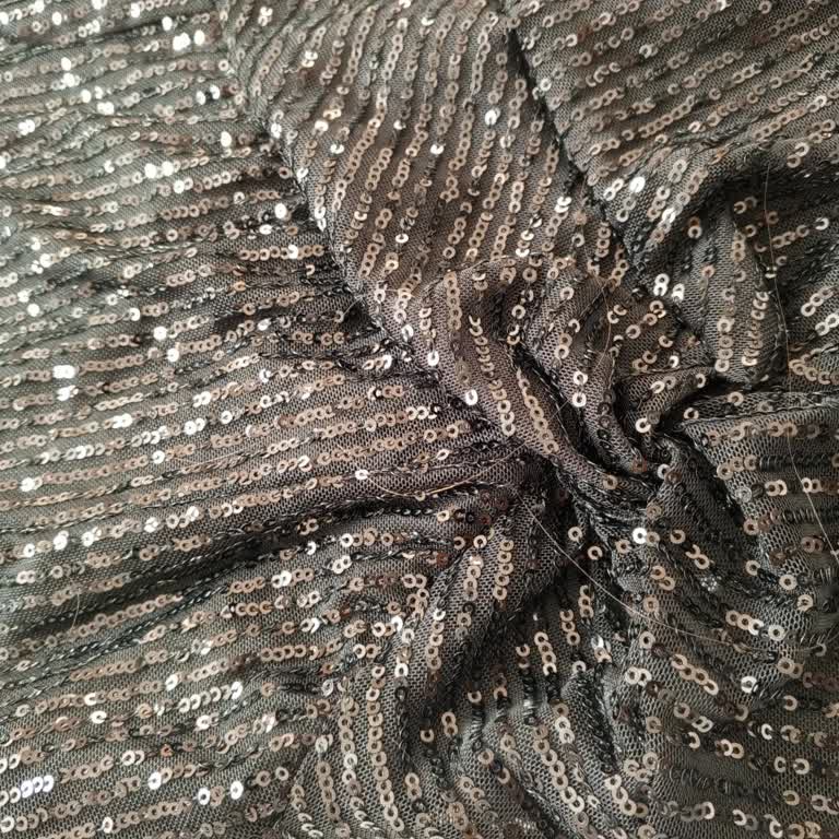 Kullanılmış Ve Kokulu Elbise Gönderildi, Değişim Süreci Mağdur Ediyor