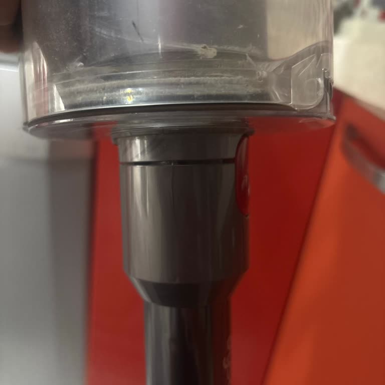 Dyson V15 Süpürgemde Gövde Gevşemesi Ve Yetersiz Müşteri Hizmeti