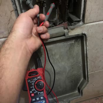 10 Aydır Süren Yüksek Voltaj Sorunu Çözülmüyor Mahalle Mağdur