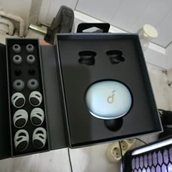 Satın Aldığım Kulaklık Bir Hafta İçinde Bozuldu Ve Yanlış Renk Gönderildi