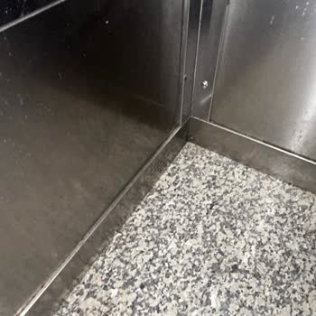 Ortak Alan Temizliği Yapılmıyor, Yönetimden Somut Çözüm Bekliyorum