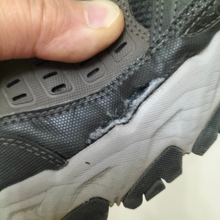 Garanti Süresi İçinde Çatlayan Ayakkabı İçin Değişim Talebim Reddedildi