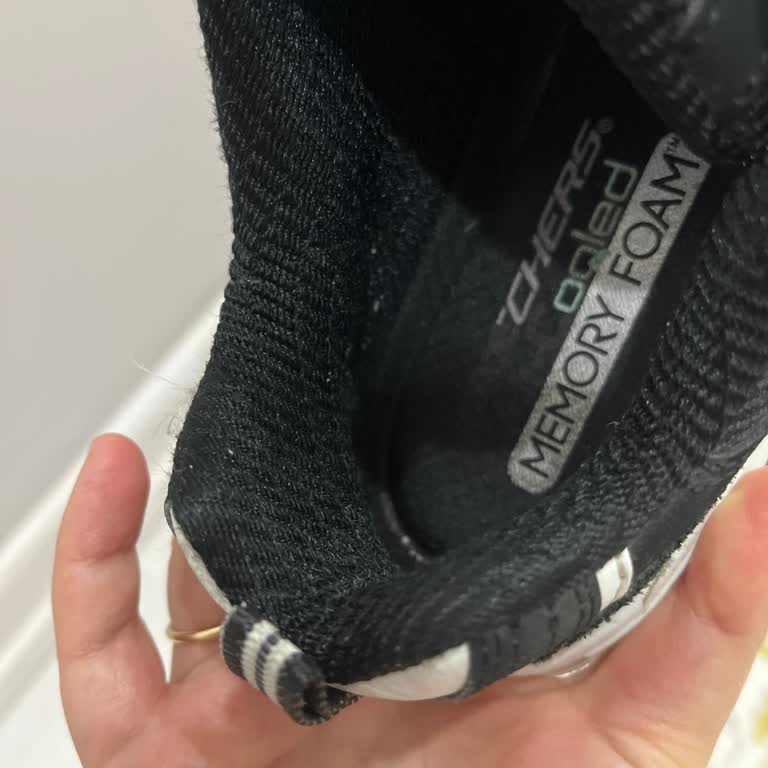 Skechers Ayakkabıda Sünger Topaklanması Hayal Kırıklığı Yarattı