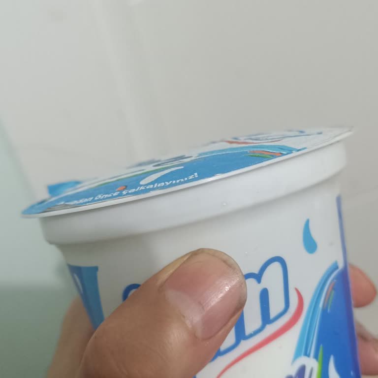 Migros Yemek Siparişimde Bozuk Ayran Teslim Edildi İade Yapılmadı