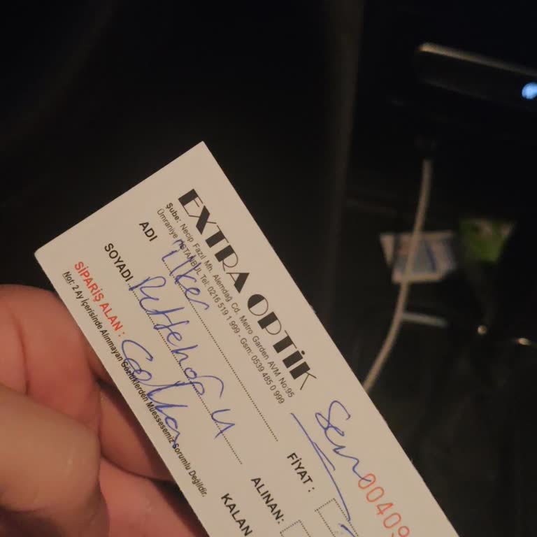 Aynı Yerden İki Kez Kırılan Gözlük Çerçevesi İçin Değişim Talebi