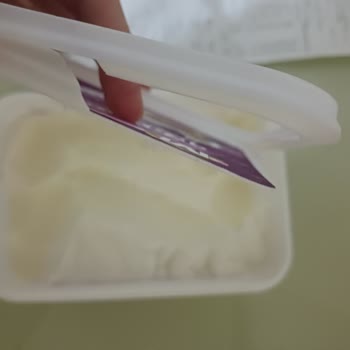 Migros'tan Aldığım Dondurma Bozuk Çıktı İade Talep Ediyorum