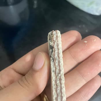 BİM'den Alınan Centro Gofretin Bozuk Çıkması Ve Mağduriyet Talebi