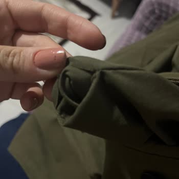 Yüksek Fiyatlı Trençkot Eksik Ve Kusurlu Geldi, Çözüm Sunulmuyor