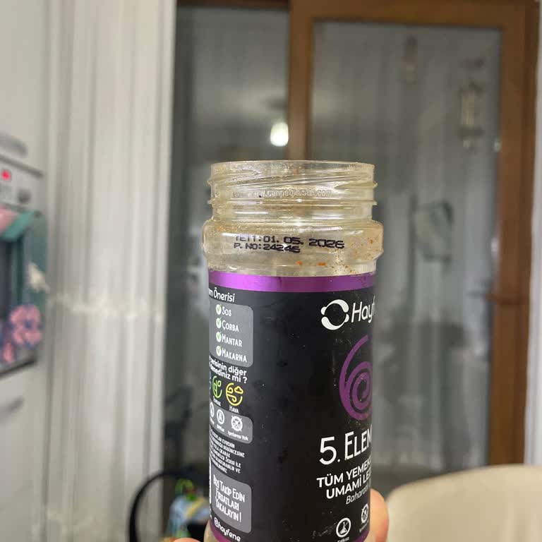 Baharatın İçinden Canlı Ve Cansız Böcek Çıktı