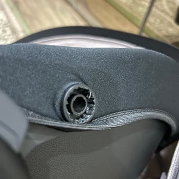 Kullanılmamış Bebek Arabasında Fabrika Hatası: Tente Sürekli Düşüyor