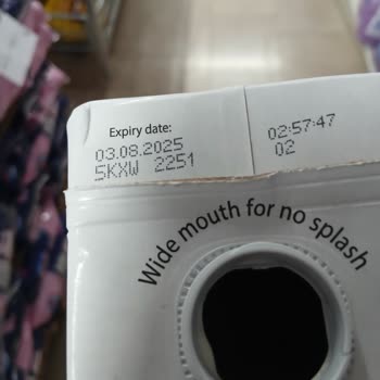 Tarihi Geçmiş Süt Satışı Ve Mağaza Müdürünün Sorumsuz Tavrı Yüzünden Yaşadıklarımız