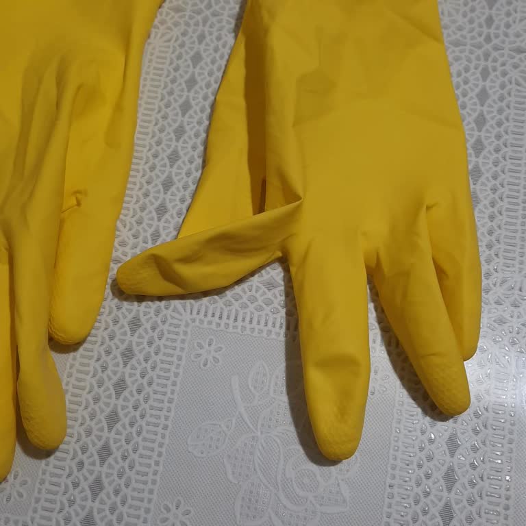 İlk Kullanımda Delik Çıkan Bulaşık Eldiveni Mağduriyeti