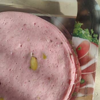 Tarihi Geçmemiş Salam Küflü Çıktı, Mağdur Oldum