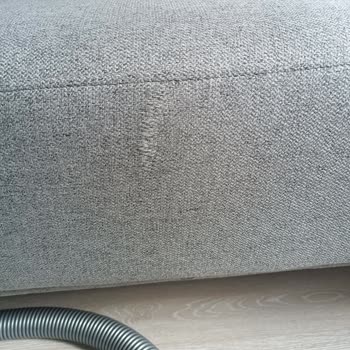 Kusurlu Koltuklar Ve İlgisiz Mağaza Mağduriyet Yaşattı