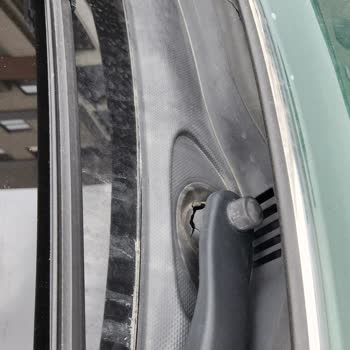 Mini Cooper Countryman Cam Fitili Kısa Sürede Deforme Oldu Su Alıyor Hayal Kırıklığı