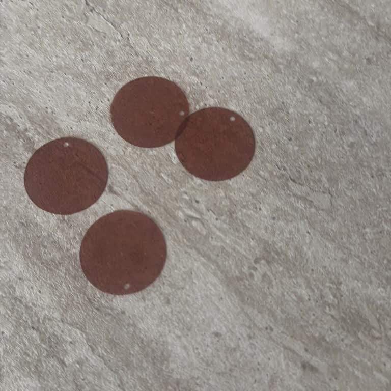 Bejh Official Elbisenin Pulu Döküldü