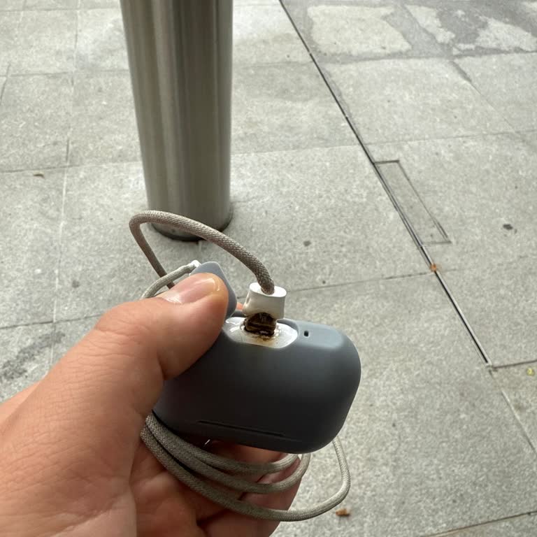 Airpods Pro 2 Kulaklığım Şarjda Yandı, Garanti Kapsamı Dışında Bırakıldı