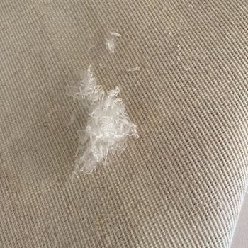 Aldığım Halılarda İpliklenme Ve Lekeler Mağaza Ve Müşteri Hizmetleri Sorumluluk Almıyor