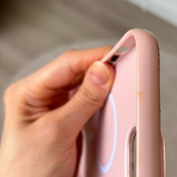 Satın Aldığım Telefon Kılıfında Renk Değişimi Ve Müşteri Hizmetlerine Ulaşılamıyor