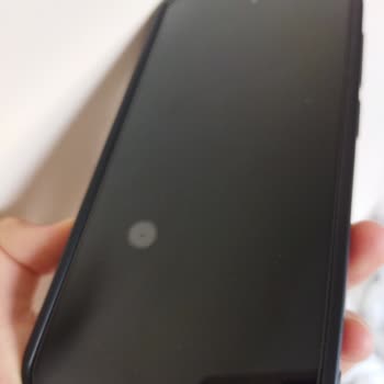 Spigen Ekran Koruyucuda Fabrika Hatası Ve Yetersiz Müşteri Hizmeti