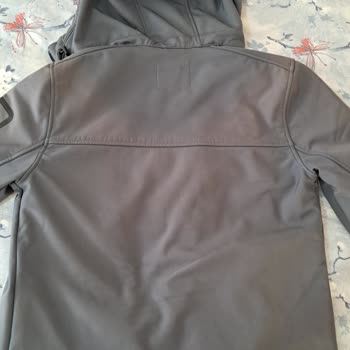 Satın Aldığım Montta 2 Yıl İçinde Renk Solması Sorunu Ve Değişim Talebi