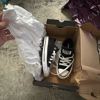 İki Kez Yanlış Numara Gönderimi Ve Hasarlı Kutu Mağduriyeti