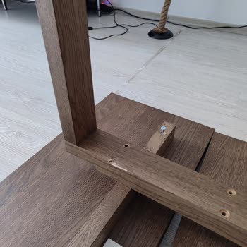 Kırık Masa Ayağı Ve Yetersiz Müşteri Hizmeti Nedeniyle Mağduriyet