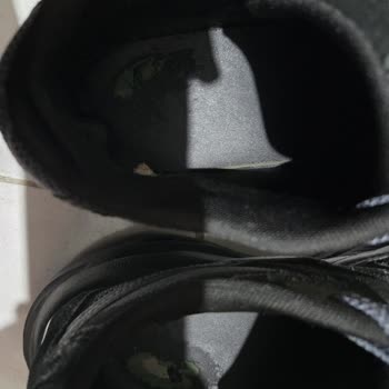 Kısa Sürede Deforme Olan Ayakkabı İçin Çözüm Bulunmuyor